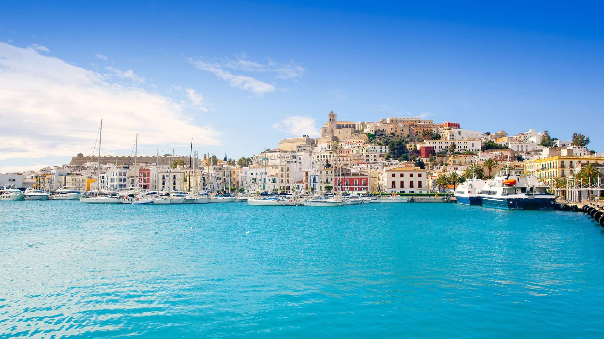 Wie Werden Die Bewohner Von Ibiza Im Deutschen Genannt Kreuzfahrt Ibiza - AIDA Hafen Ibiza